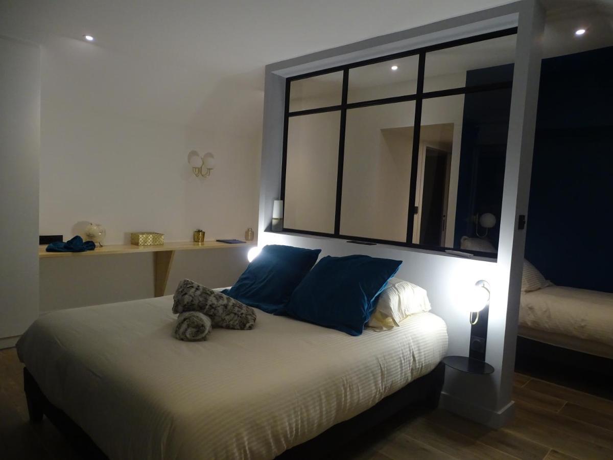 Villa Entiere Du Chateau Lacroix De Civrac 3 Ch, 3 Sdb, Piscine Xxl,Sauna, 4 Etoiles,7 Pers Bagian luar foto