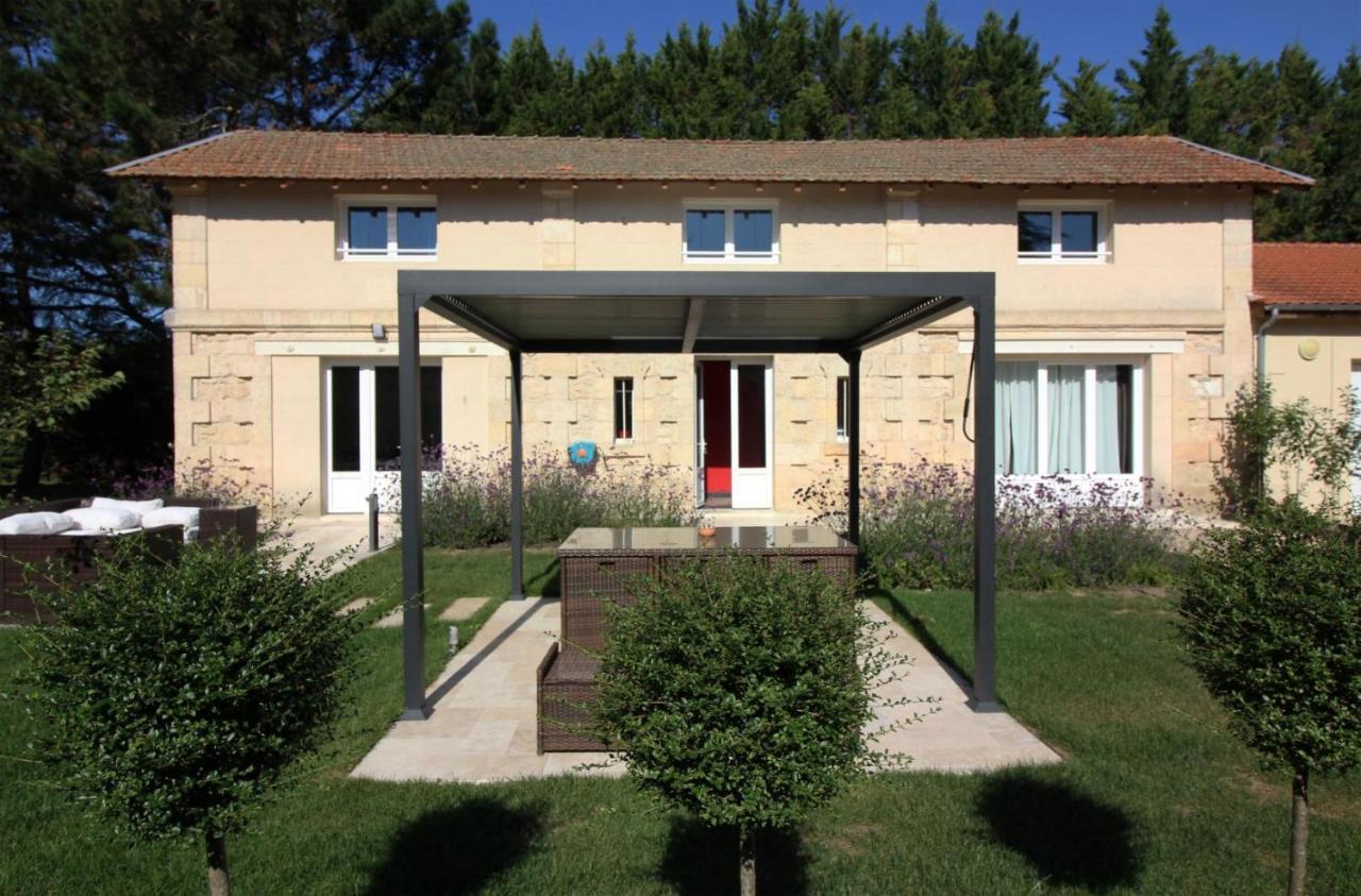 Villa Entiere Du Chateau Lacroix De Civrac 3 Ch, 3 Sdb, Piscine Xxl,Sauna, 4 Etoiles,7 Pers Bagian luar foto
